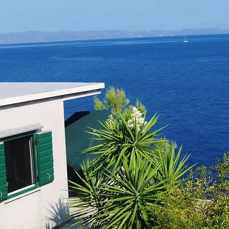 Holiday Jakov Gdinj